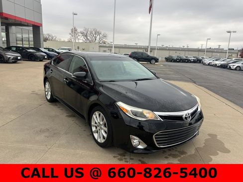 Used 2013 Toyota Avalon XLE image 3