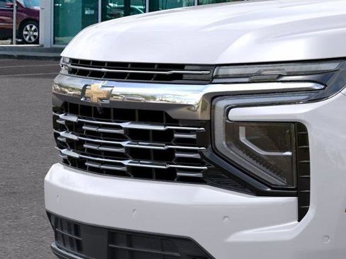 New 2025 Chevrolet Suburban Premier AWD/4WD image 13