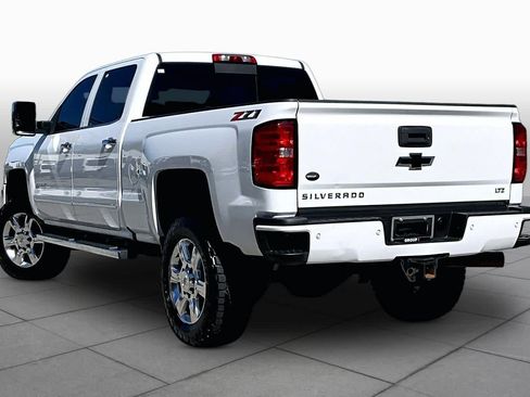 Used 2019 Chevrolet Silverado 2500 LTZ w/ Duramax Plus Package AWD/4WD image 12