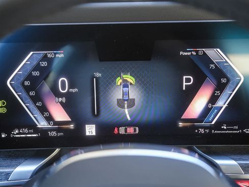 Used 2025 BMW 750e xDrive w/ Premium Package image 18