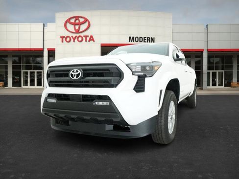 New 2025 Toyota Tacoma SR5 image 4