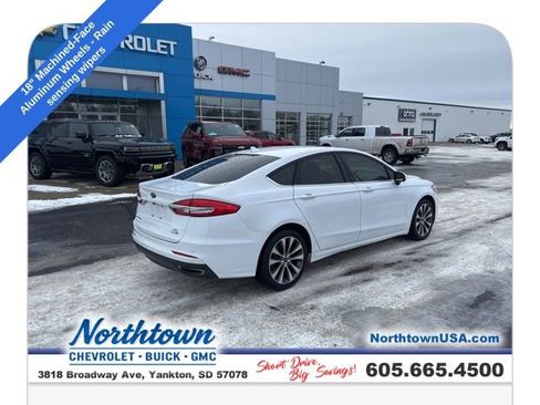 Used 2020 Ford Fusion SE image 5