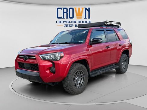 Used 2020 Toyota 4Runner Venture w/ Moonroof Package AWD/4WD image 7