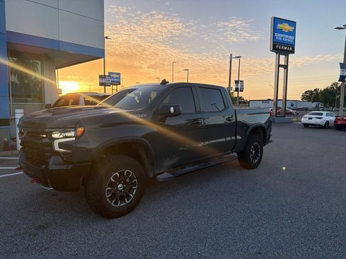 Used 2025 Chevrolet Silverado 1500 ZR2 w/ Technology Package AWD/4WD image 12