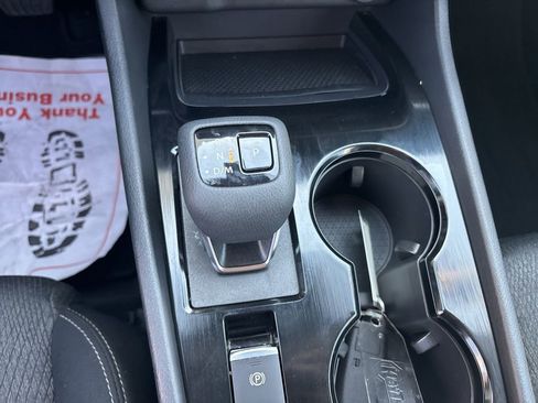 Used 2024 Nissan Rogue SV FWD image 26