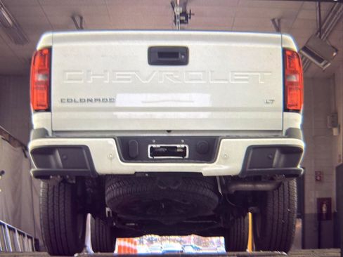 Used 2022 Chevrolet Colorado LT w/ Fleet Safety Package image 12