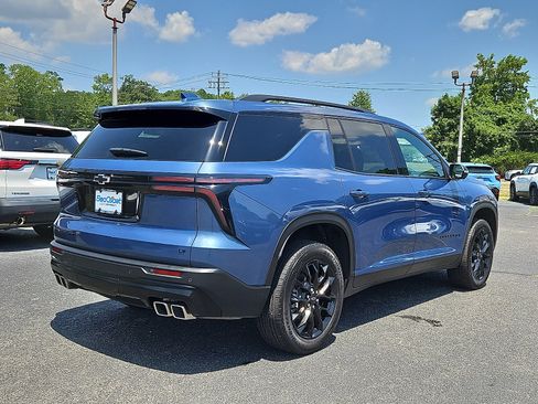 Certified 2024 Chevrolet Traverse LT w/ Midnight/Sport Edition AWD/4WD image 7