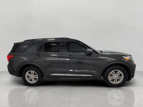 Used 2024 Ford Explorer XLT w/ Equipment Group 202A AWD/4WD image 12