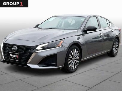 Used 2024 Nissan Altima 2.5 SV