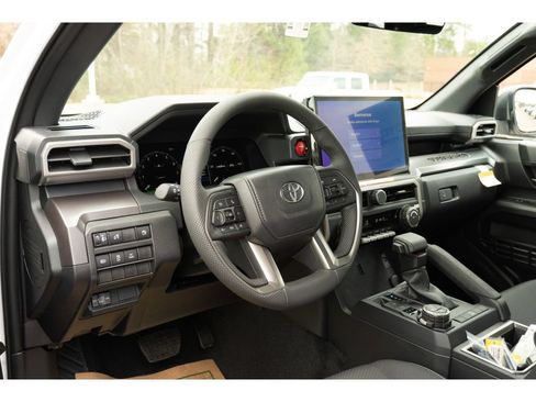 Certified 2026 Toyota Tacoma TRD Off-Road AWD/4WD image 10