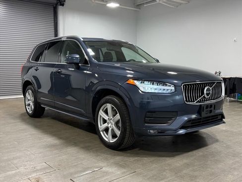 Used 2022 Volvo XC90 T5 Momentum AWD/4WD image 1
