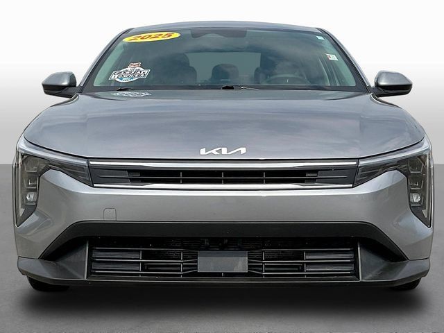 Used 2025 Kia K4 FWD image 2