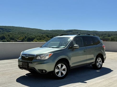 Used 2016 Subaru Forester 2.5i Limited AWD/4WD image 1