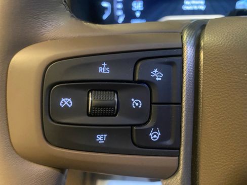 Used 2024 GMC Yukon Denali w/ Denali Reserve Package image 29