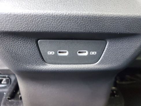 New 2026 Volkswagen Tiguan SE image 12