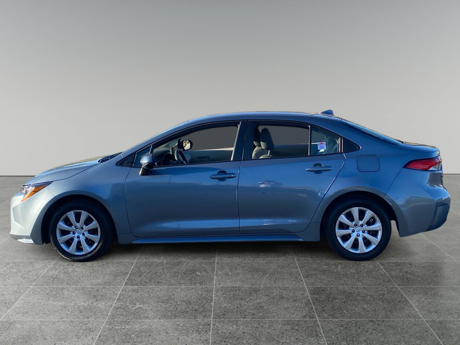 Used 2026 Toyota Corolla LE FWD image 2