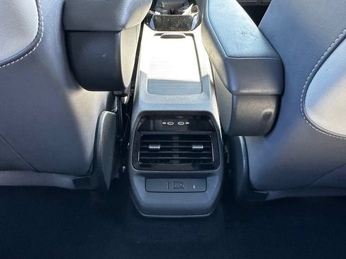 Used 2022 Volkswagen ID.4 Pro S RWD image 20