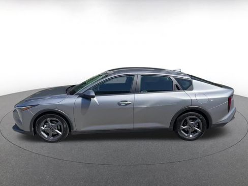 Used 2025 Kia K4 LXS image 8