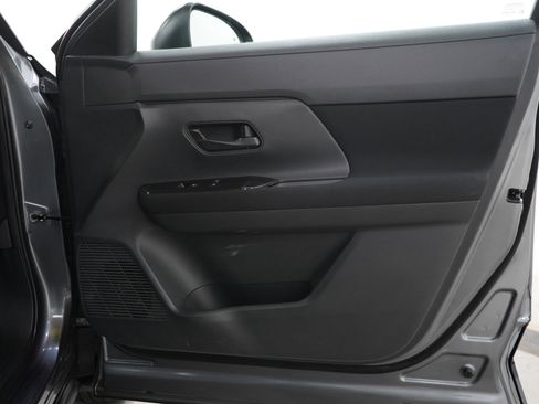Used 2025 Nissan Kicks S FWD image 9