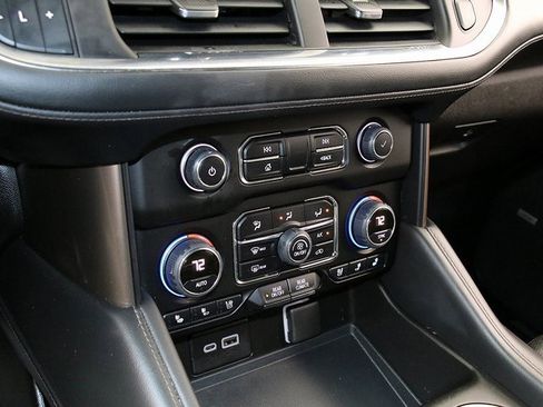 Certified 2021 Chevrolet Suburban High Country image 22