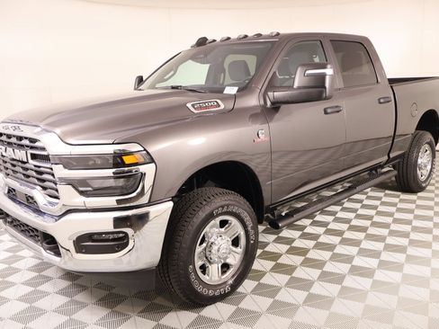 Used 2025 RAM 2500 Tradesman AWD/4WD image 10