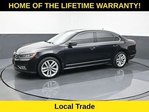 Used 2017 Volkswagen Passat 1.8T SEL Premium image 3