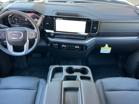New 2026 GMC Sierra 1500 SLT image 12