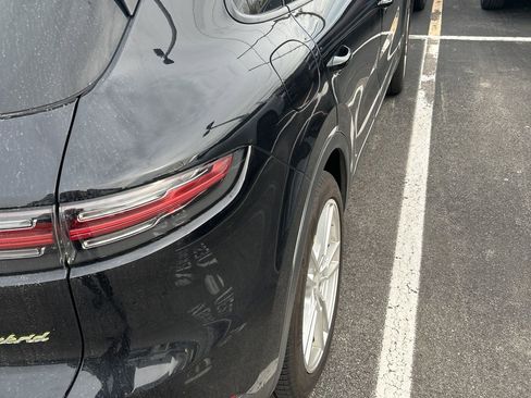 Used 2019 Porsche Cayenne E-Hybrid AWD/4WD image 1