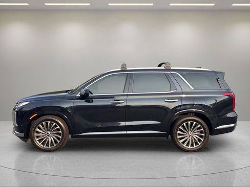 Used 2024 Hyundai Palisade Calligraphy AWD/4WD image 2