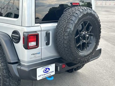 Used 2024 Jeep Wrangler Unlimited AWD/4WD image 13