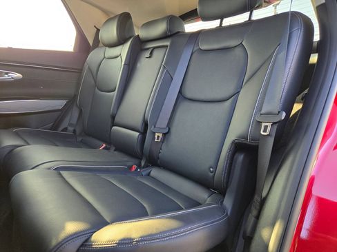 Used 2023 Genesis GV70 2.5T w/ Advanced Package image 13