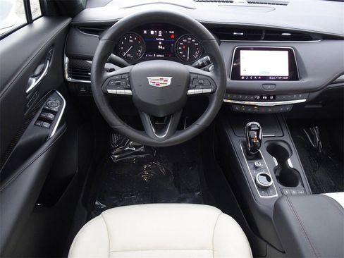 Certified 2023 Cadillac XT4 Sport image 13