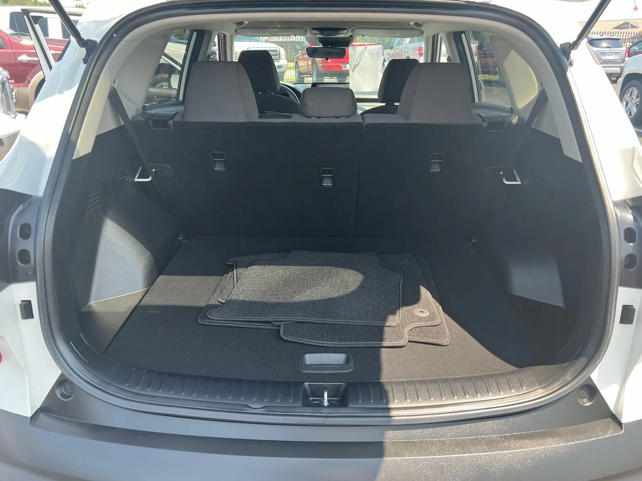 Used 2022 Kia Seltos LX AWD/4WD image 8