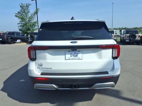 New 2026 Ford Explorer Platinum RWD image 4