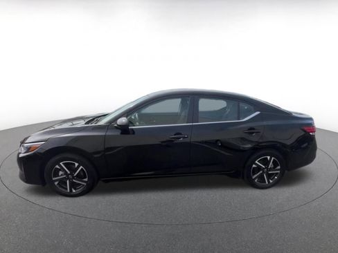 Used 2025 Nissan Sentra SV FWD image 8
