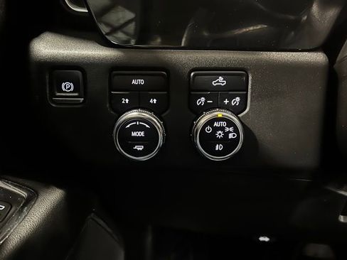 Used 2023 GMC Sierra 1500 Elevation image 21