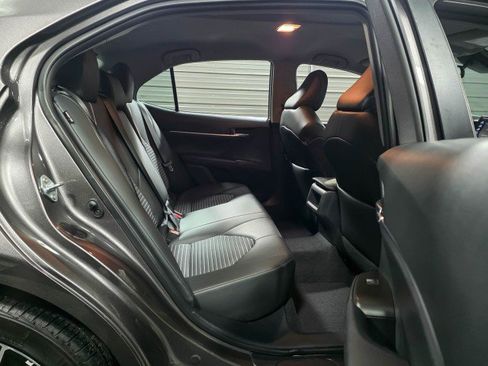 Used 2021 Toyota Camry SE w/ Carpet Mat Package (TMS) image 17