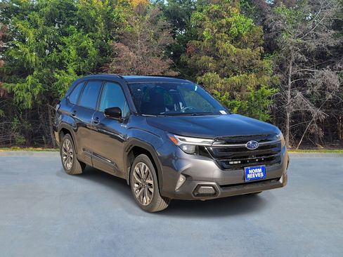 New 2025 Subaru Forester Touring image 15
