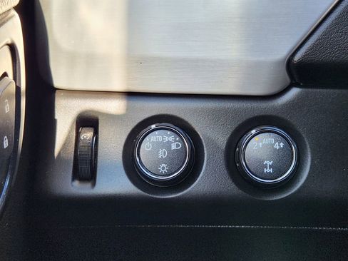 Used 2017 GMC Yukon XL SLT image 20