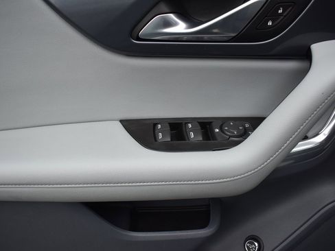 Used 2020 Chevrolet Blazer LT image 12