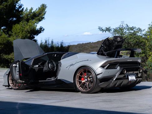 Used 2018 Lamborghini Huracan Performante image 42
