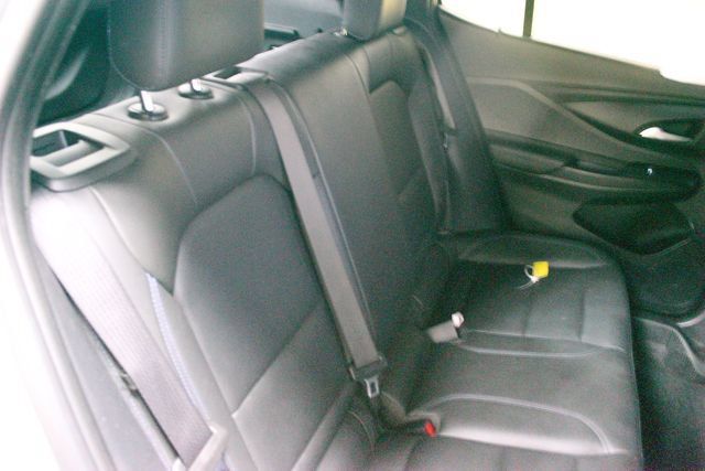 Used 2024 Buick Envista Sport Touring w/ Convenience II Package FWD image 9