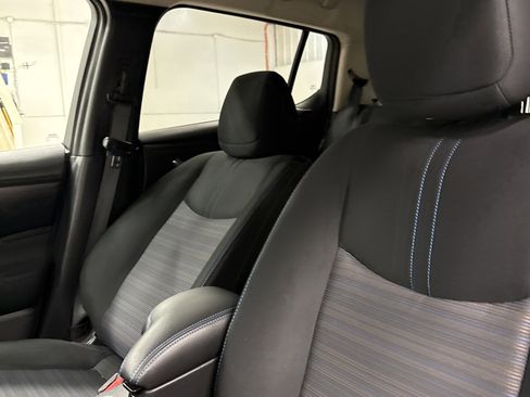 Used 2024 Nissan Leaf S image 5
