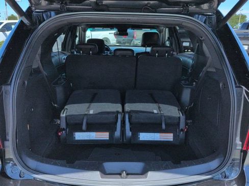 Used 2015 Ford Explorer XLT w/ Equipment Group 202A FWD image 12