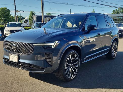 Used 2026 Volvo XC90 B6 Ultra w/ Protection Package Premier AWD/4WD image 3