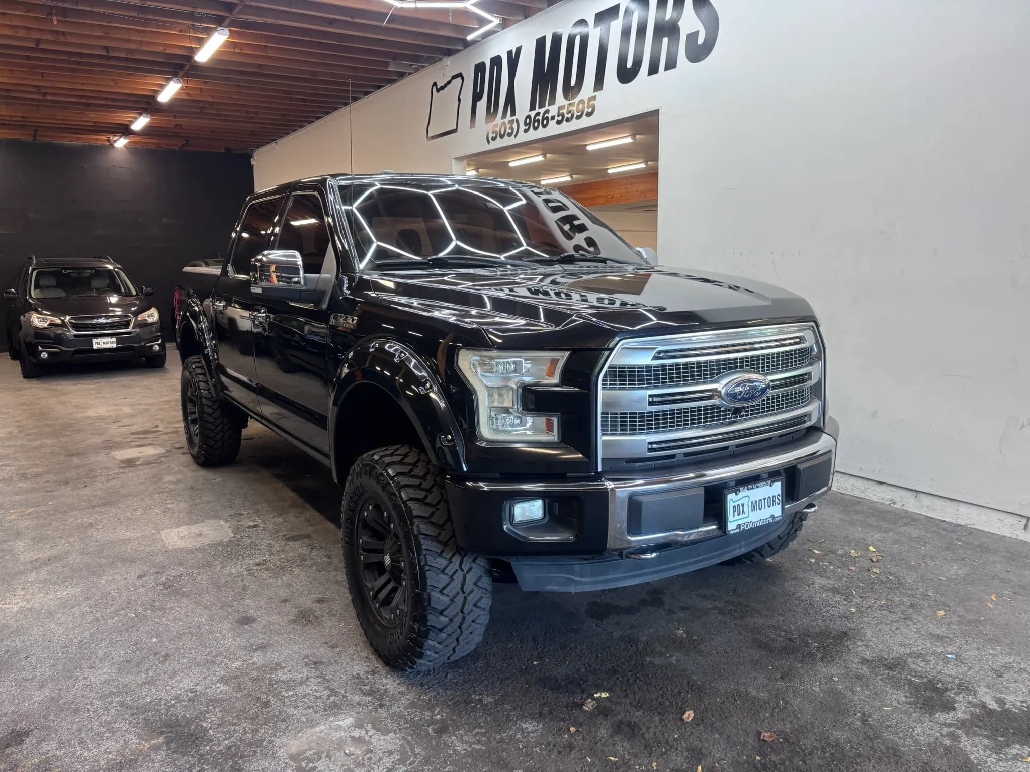Used 2015 Ford F150 Platinum w/ Equipment Group 701A Luxury AWD/4WD image 2