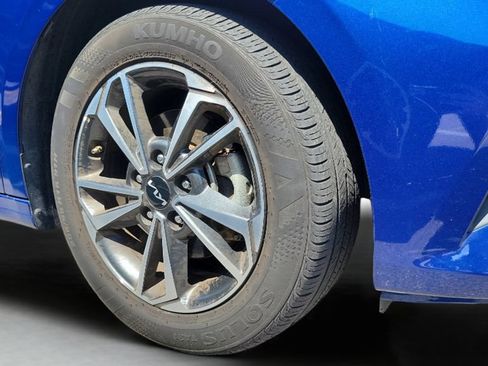 Used 2024 Kia Forte LXS FWD image 9