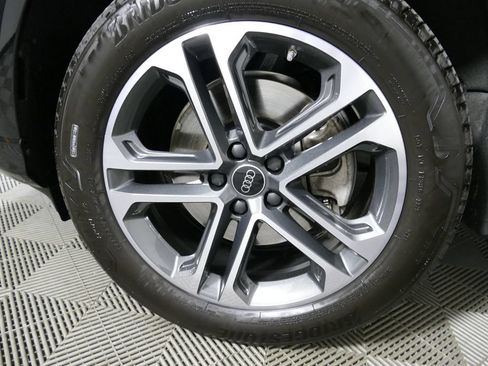 Used 2025 Audi Q5 Premium w/ Convenience Package AWD/4WD image 9