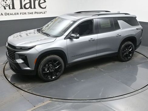 New 2026 Chevrolet Traverse RS w/ LPO, Floor Liner Package image 23