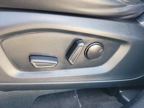 Certified 2022 Ford Explorer XLT w/ Equipment Group 202A RWD image 20
